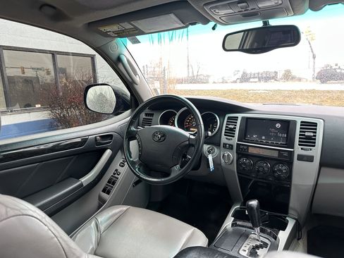 Used 2006 Toyota 4Runner Limited image 26