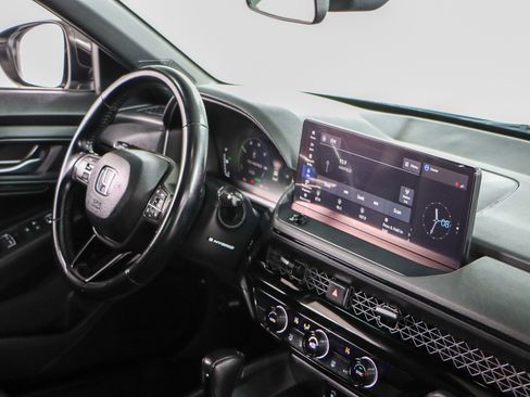 Used 2024 Honda Accord Sport image 26