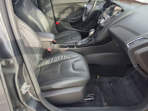 Used 2017 Ford Focus Titanium image 25