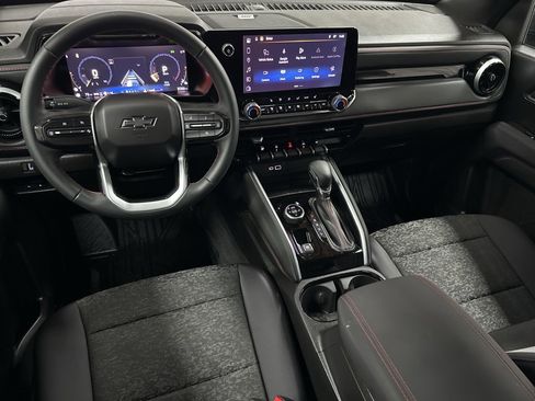 Used 2025 Chevrolet Colorado Z71 w/ Midnight Edition image 14