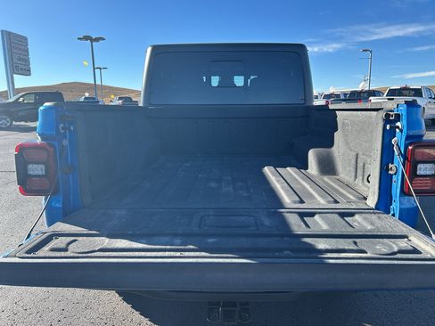 Certified 2024 Jeep Gladiator Rubicon w/ Convenience Group image 11