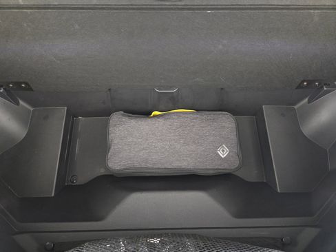 Used 2022 Rivian R1S Launch Edition image 14