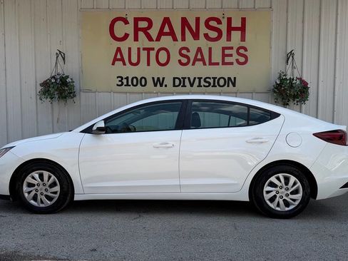 Used 2019 Hyundai Elantra SE w/ Cargo Package FWD image 6