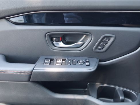 Used 2025 Honda Pilot TrailSport image 12