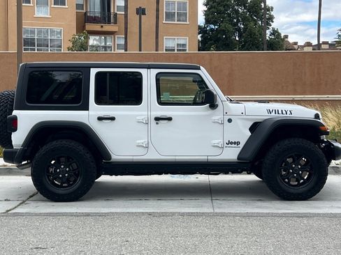 Used 2025 Jeep Wrangler Unlimited Sport S 4xe AWD/4WD image 3