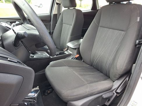 Used 2017 Ford Focus SE image 13