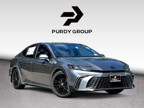 New 2026 Toyota Camry SE image 1