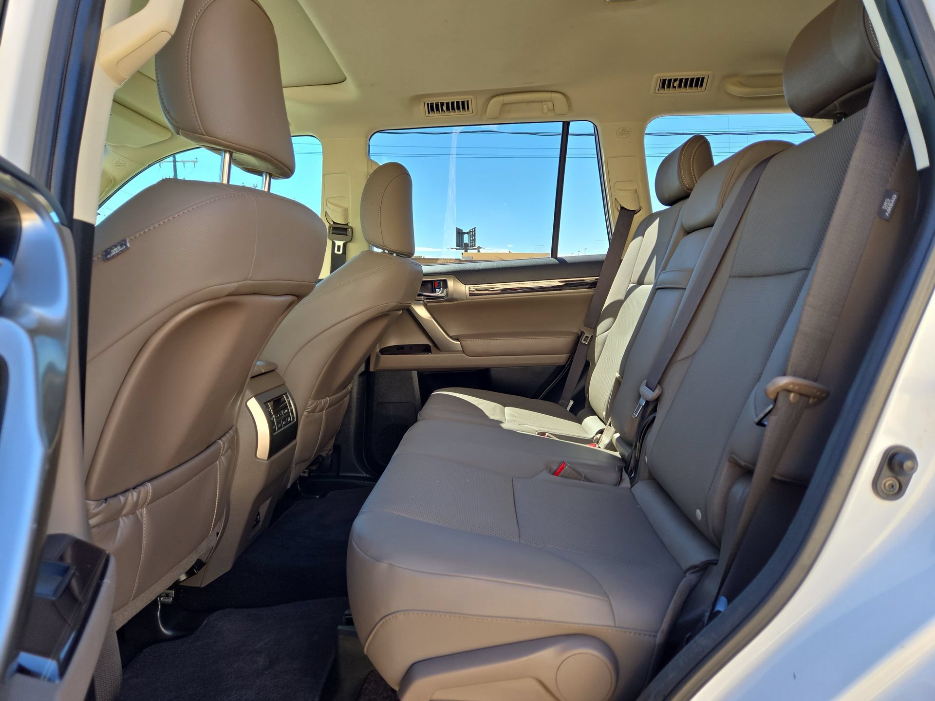 Used 2021 Lexus GX 460 Premium w/ Premium Package AWD/4WD image 13