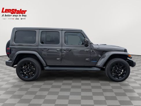 Used 2021 Jeep Wrangler Unlimited Sahara image 6
