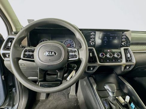 Used 2021 Kia Sorento LX FWD image 9