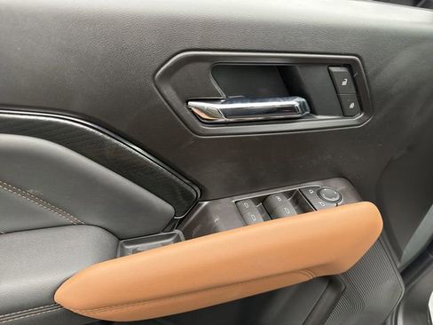 New 2026 GMC Canyon AT4 AWD/4WD image 16