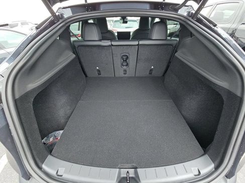 Used 2026 Tesla Model Y 2WD image 9
