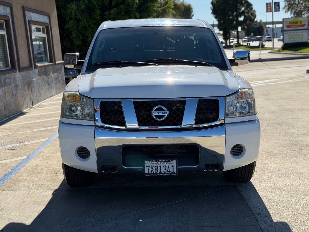 Used 2005 Nissan Titan SE RWD image 3