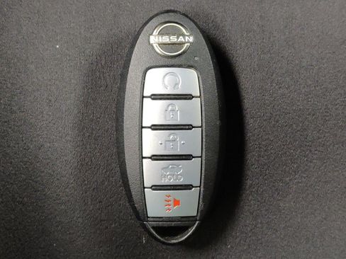 Used 2025 Nissan Altima 2.5 SV FWD image 32