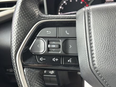 Used 2022 Toyota Tundra SR5 w/ SR5 Premium Package RWD image 19