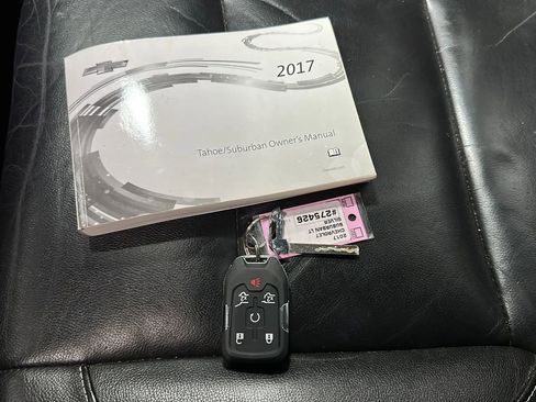 Used 2017 Chevrolet Suburban LT image 34