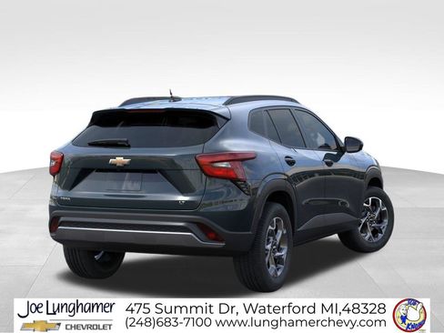 New 2026 Chevrolet Trax LT FWD image 4