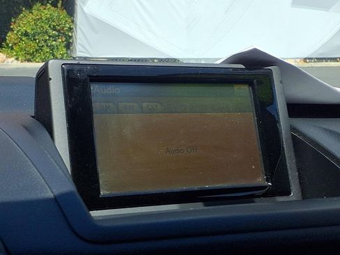 Used 2011 Lexus CT 200h Premium w/ Premium Audio Pkg FWD image 7