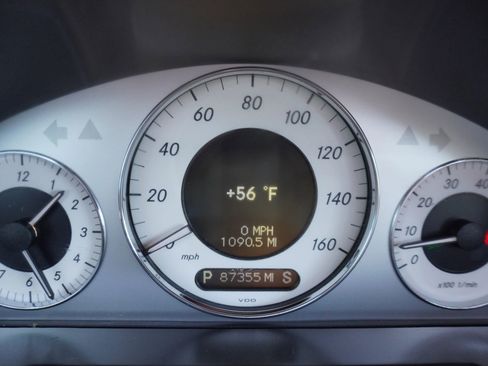 Used 2008 Mercedes-Benz E 350 E 350 4MATIC Sedan 4D image 22