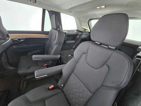 Used 2025 Volvo XC90 B5 Plus w/ Protection Package Premier AWD/4WD image 19