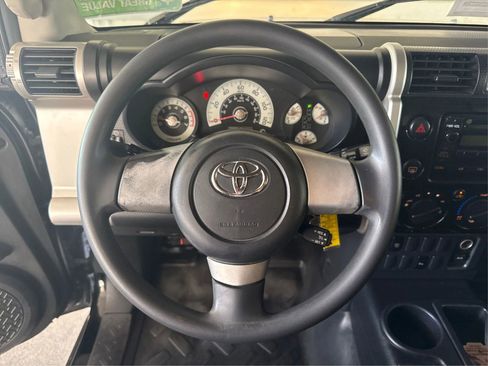 Used 2007 Toyota FJ Cruiser 2WD image 17
