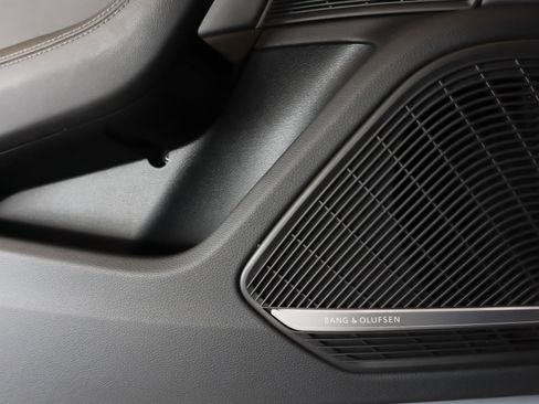 Used 2023 Audi A4 2.0T Premium Plus w/ Premium Plus Package image 28