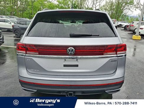 Certified 2025 Volkswagen Atlas SE AWD/4WD image 6