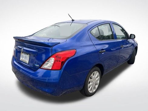 Used 2013 Nissan Versa S Plus FWD image 3