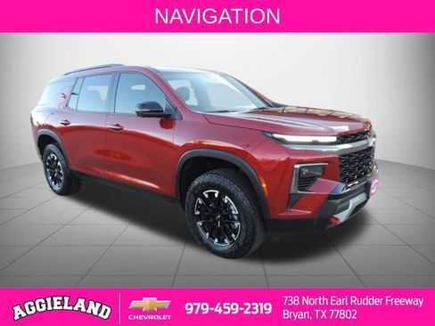 Certified 2025 Chevrolet Traverse Z71 w/ Driver Confidence Package image 5