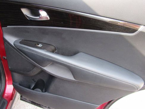 Used 2019 Kia Sorento AWD image 33