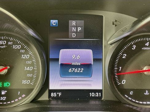 Used 2019 Mercedes-Benz GLC 300 4MATIC image 19