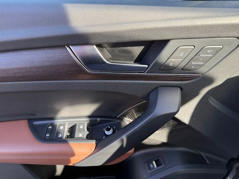 Used 2022 Audi Q5 2.0T Premium Plus AWD/4WD image 16