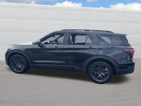 Used 2026 Ford Explorer ST w/ Sun And Sound Package AWD/4WD image 2