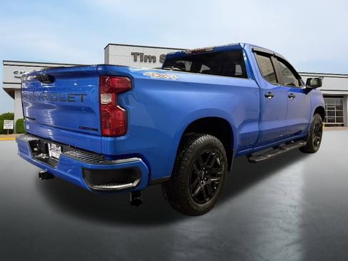 Used 2025 Chevrolet Silverado 1500 Custom w/ Turbomax Blackout Package image 5