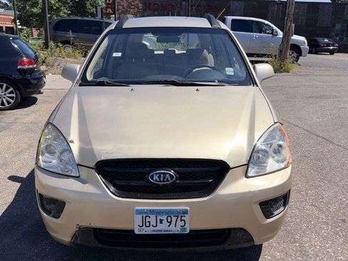 Used 2008 Kia Rondo LX w/ Convenience Pkg FWD image 3