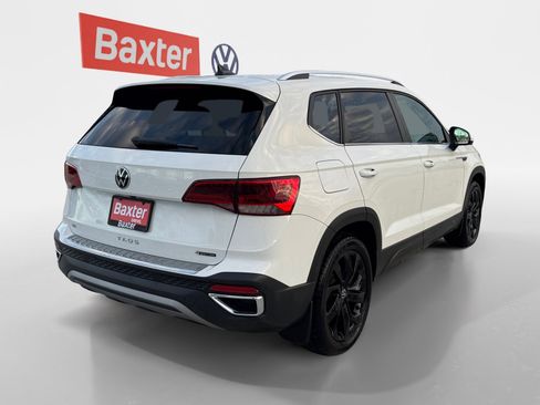 Used 2023 Volkswagen Taos SE w/ Panoramic Sunroof Package image 10