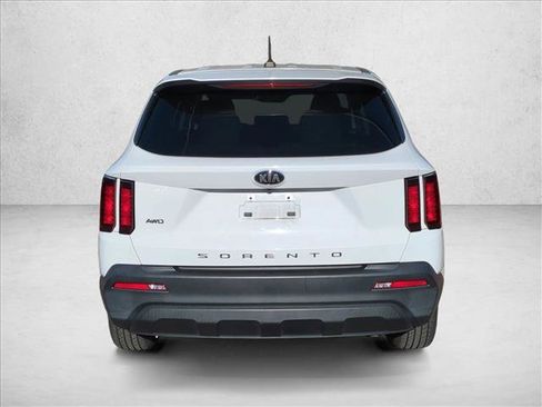 Used 2021 Kia Sorento LX image 6