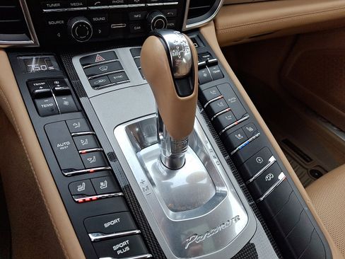 Used 2015 Porsche Panamera GTS image 16
