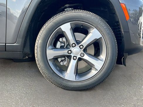 New 2026 Jeep Grand Cherokee L Limited image 32