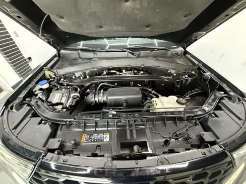 Used 2022 Ford Explorer ST-Line AWD/4WD image 28