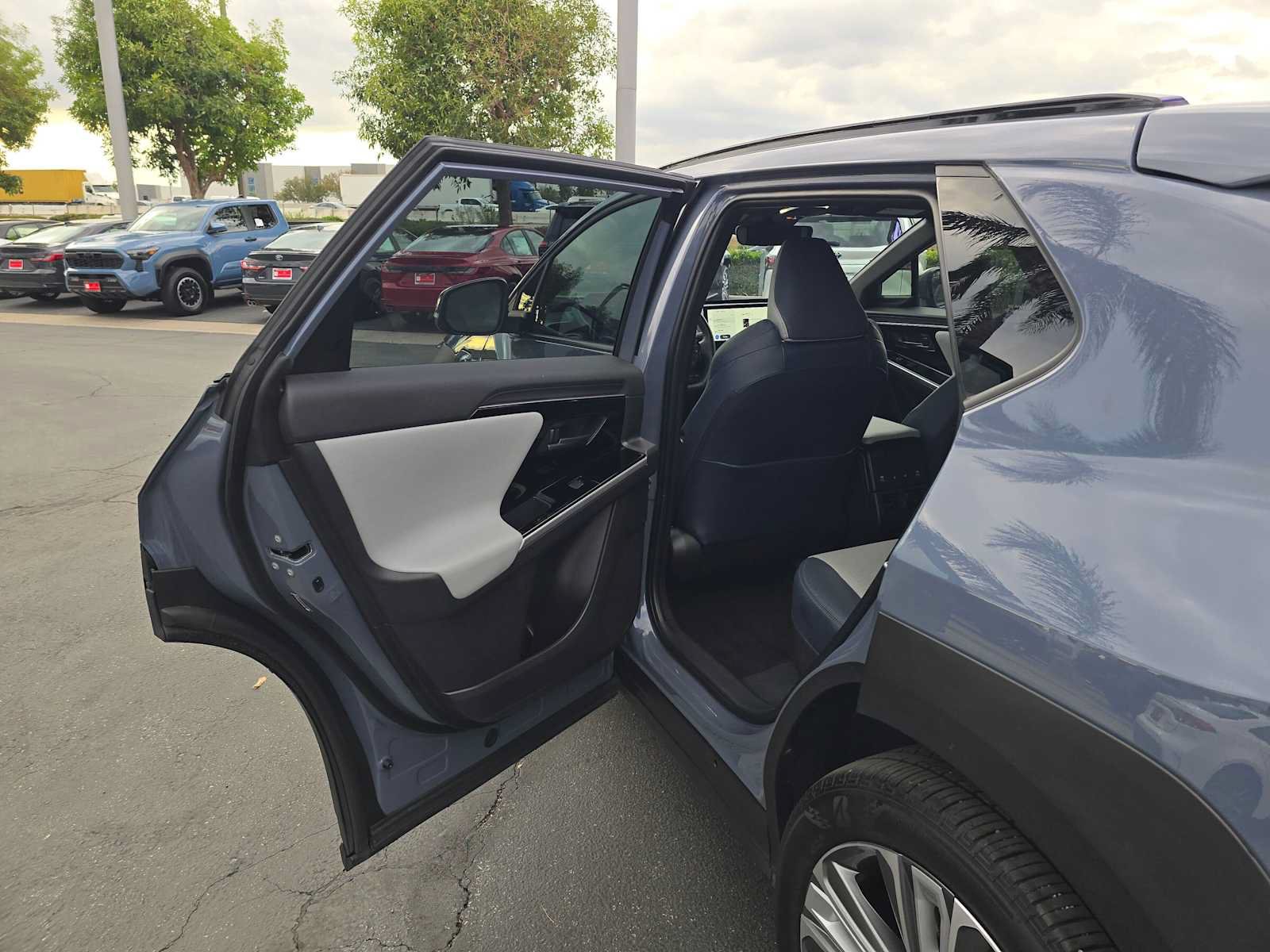 Used 2024 Subaru Solterra w/ Limited Package AWD/4WD image 15