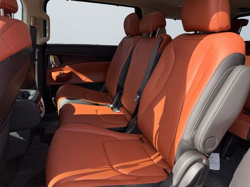 New 2026 Kia Carnival SX w/ SX Dark Edition Package image 13