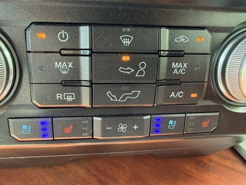 Used 2019 Ford F150 King Ranch w/ Equipment Group 601A Luxury AWD/4WD image 27