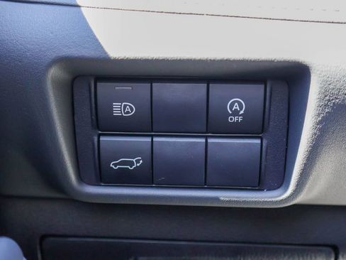 New 2026 Toyota Highlander XLE image 18