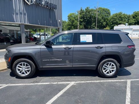 Used 2025 Jeep Grand Cherokee L Laredo w/ Luxury Tech Group I AWD/4WD image 9