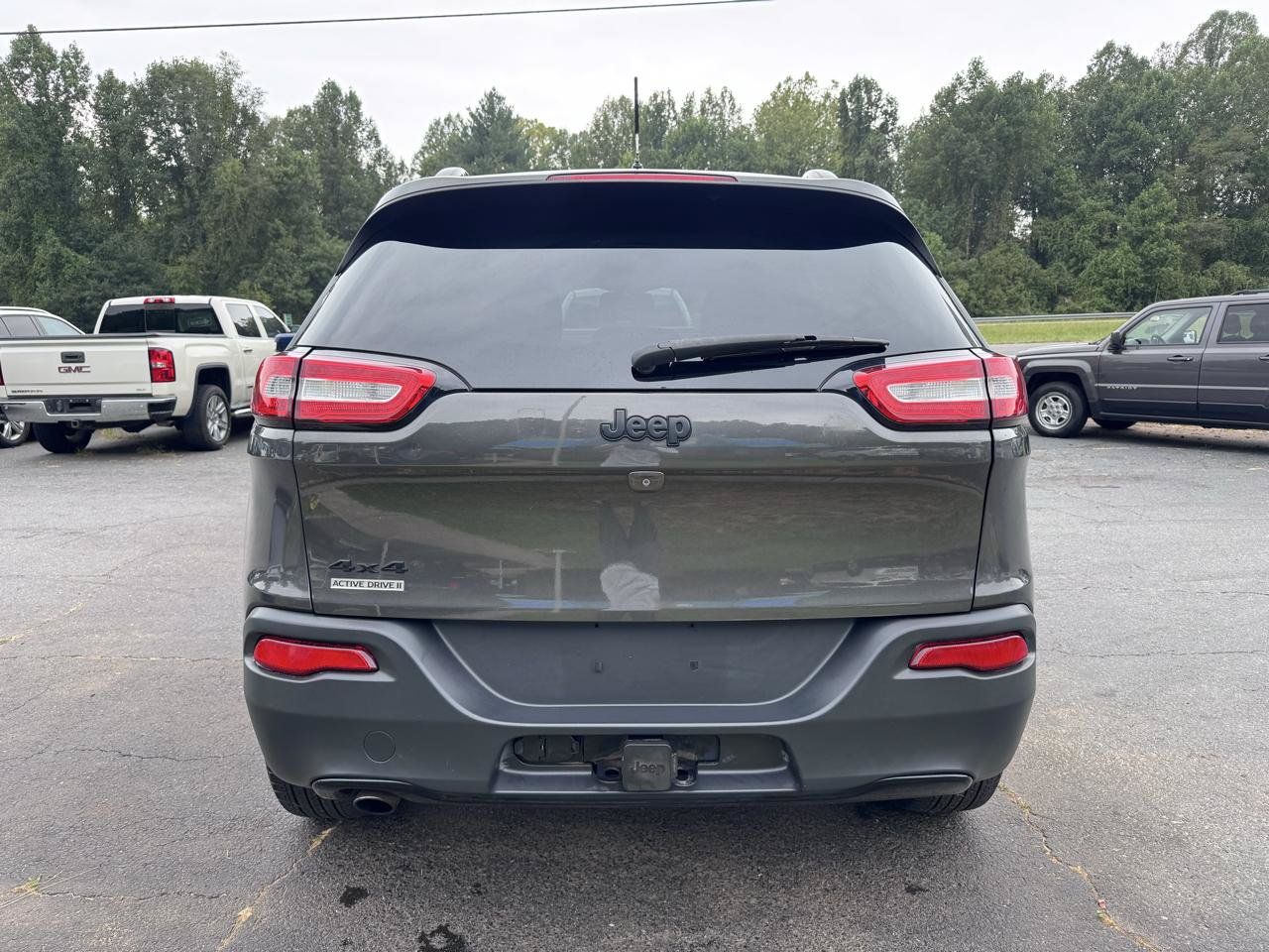 Used 2014 Jeep Cherokee Latitude w/ Cold Weather Group AWD/4WD image 6