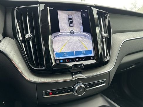 Certified 2025 Volvo XC60 B5 Plus image 24
