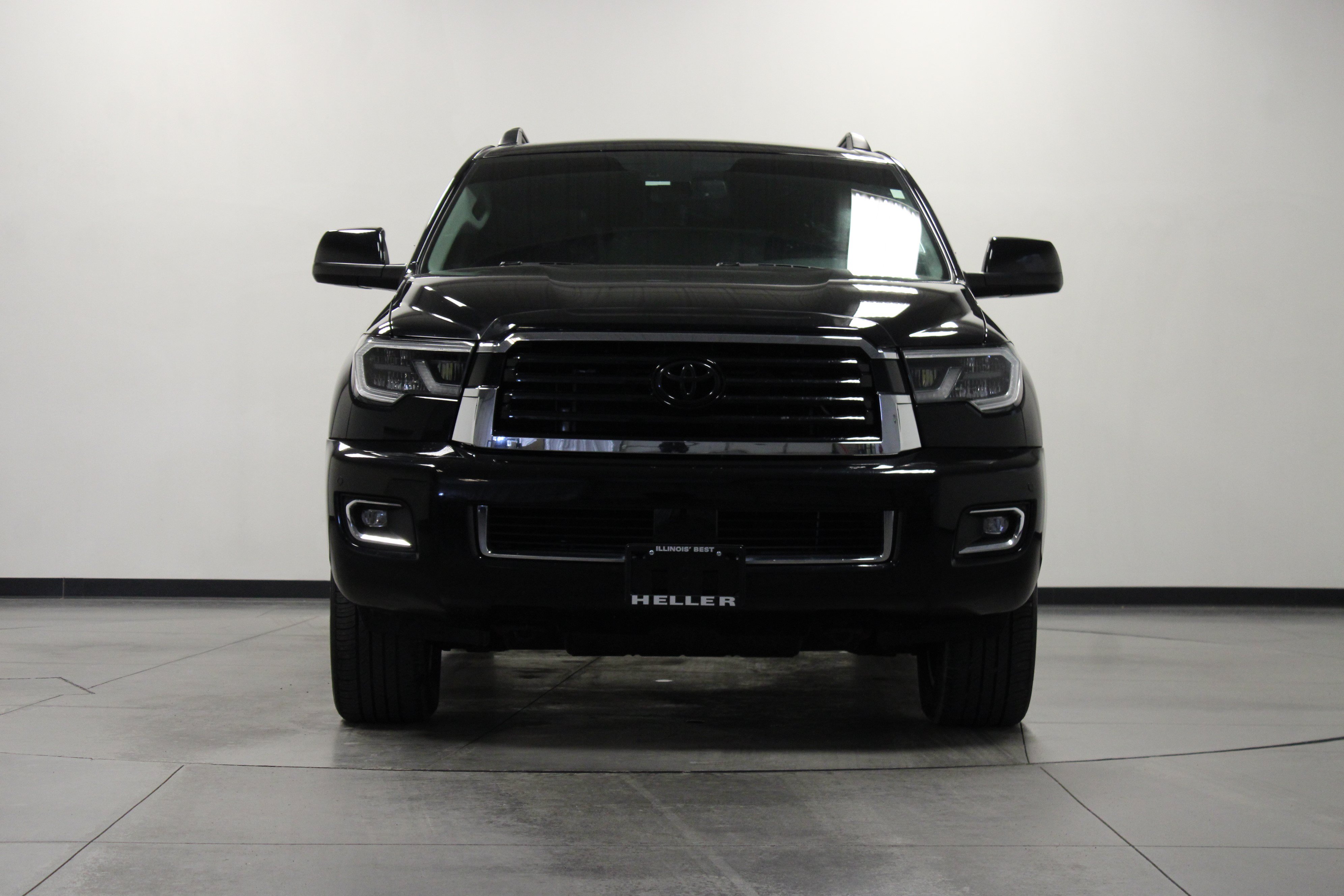 Used 2021 Toyota Sequoia TRD Sport w/ TRD Sport Premium Package AWD/4WD image 9