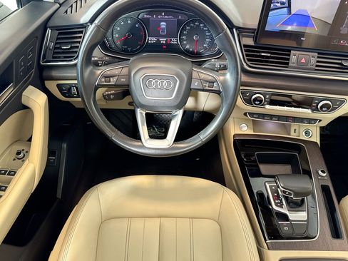 Used 2022 Audi Q5 2.0T Premium w/ Convenience Package AWD/4WD image 21