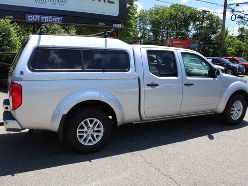 Used 2014 Nissan Frontier SV w/ SV Value Truck Package AWD/4WD image 7